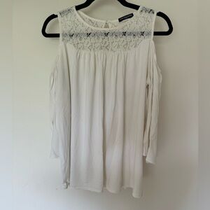 Cha Cha Vente Cold Shoulder Blouse